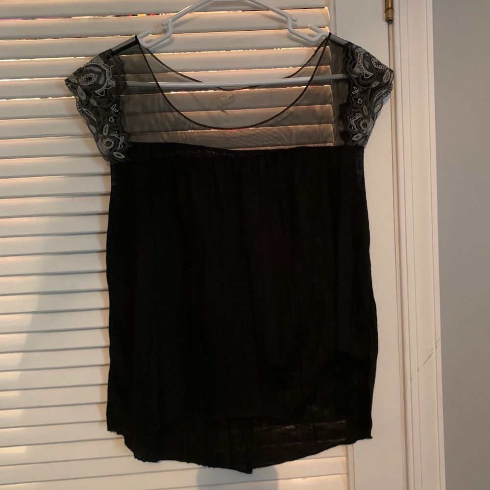 American Eagle flowy mesh blouse